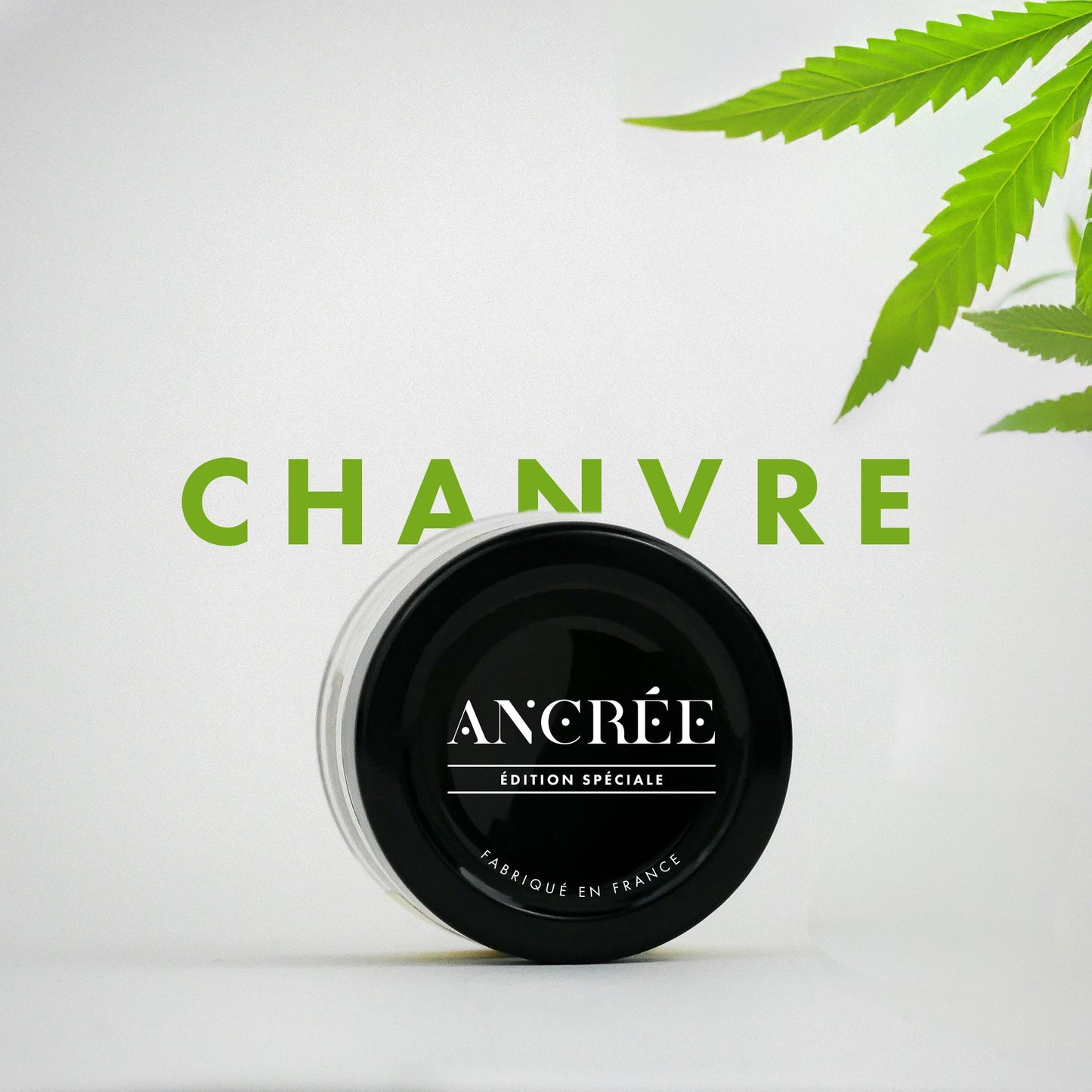 Pot de caviar végétal Chanvre en édition limitée, issu d'une collaboration avec la marque BRUME.